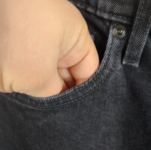 Everlane The Original Cheeky Organic Cotton Crop Jeans in Washed Black Size 27 - Picture 6 of 11